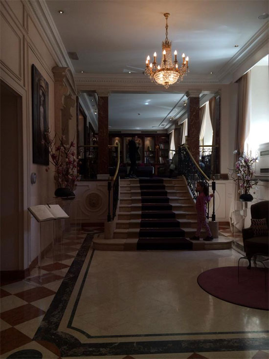 Gia tộc giàu khủng khiếp của NTK Lý Quý Khánh Gia tộc giàu khủng khiếp của NTK Lý Quý Khánh