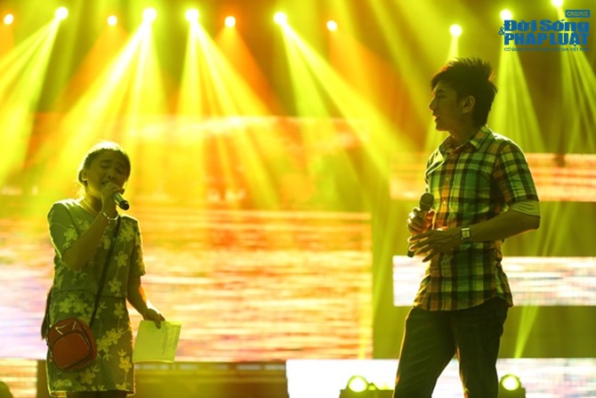 Hé lộ hình ảnh Đan Trường, Thiện Nhân tập luyện trước liveshow