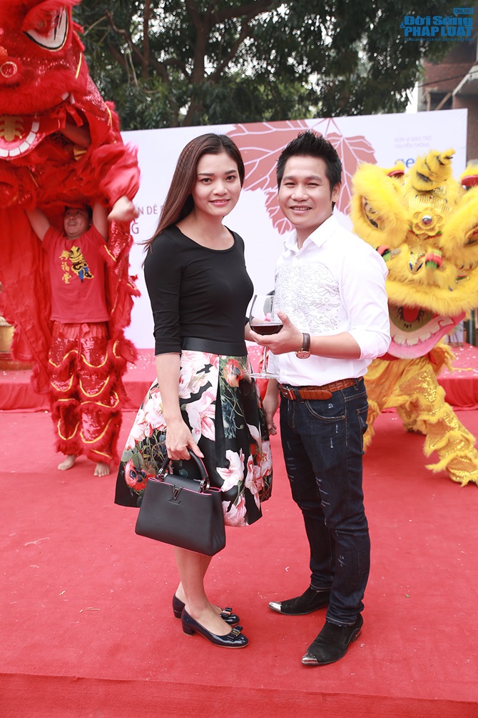 NSND Quang Thọ mừng học trò cũ Trọng Tấn lên chức ông chủ 