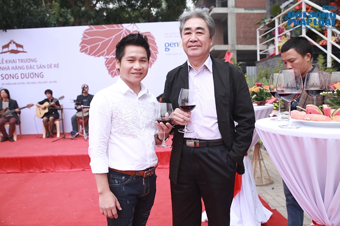 NSND Quang Thọ mừng học trò cũ Trọng Tấn lên chức ông chủ 