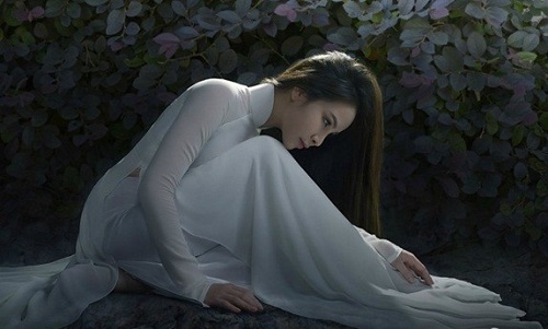 Siêu mẫu Ngọc Bích: Chân dài 