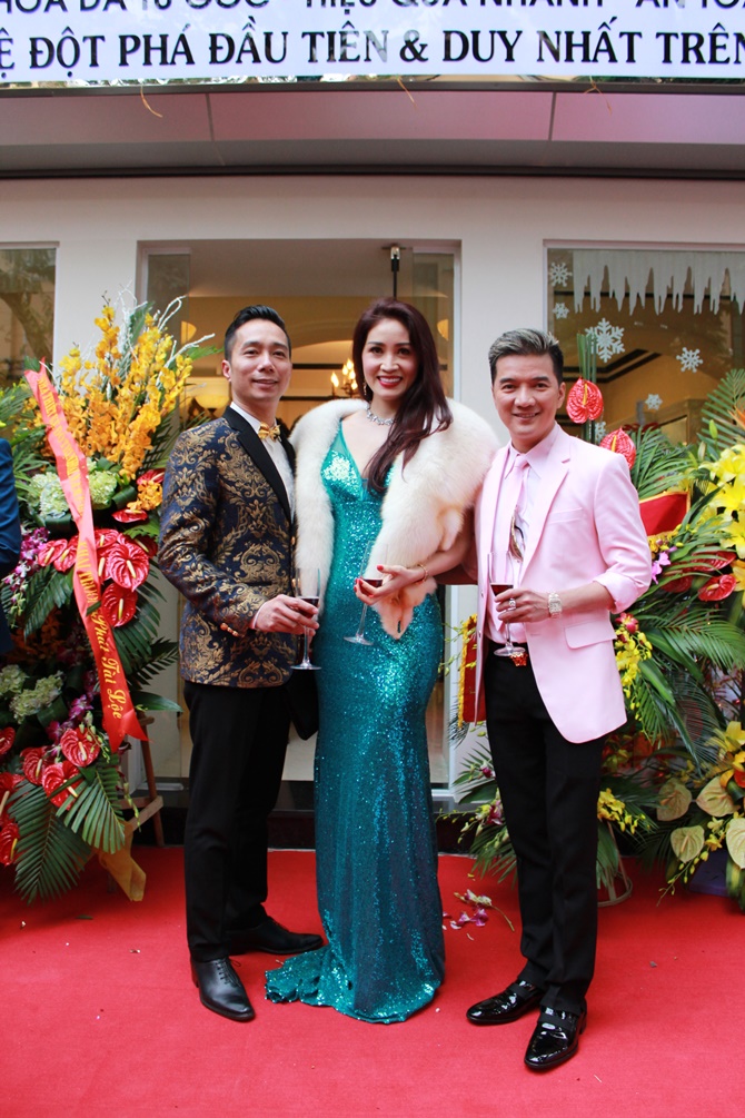 NTK Đỗ Trịnh Hoài Nam “đọ vàng” với ca sỹ Đàm Vĩnh Hưng