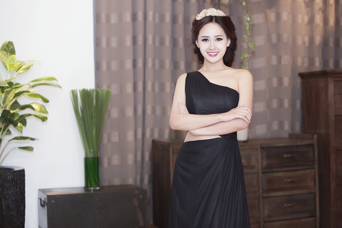 Hoa hậu Mai Phương Thúy đẹp tựa nữ thần