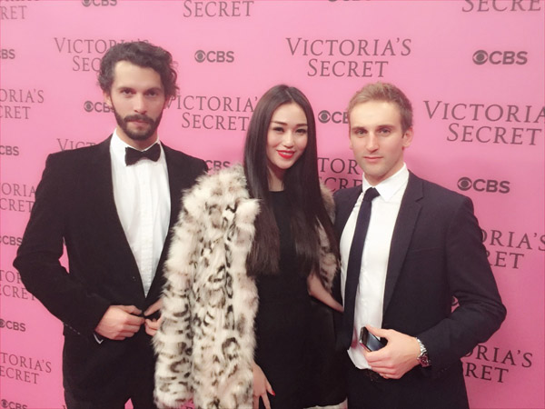 Ngọc Trinh, Khánh My cùng ngồi ghế Vip Victoria's Secret show