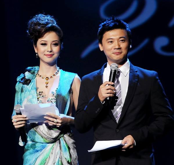 Jennifer Phạm làm MC đêm chung kết Hoa hậu Việt Nam 2014