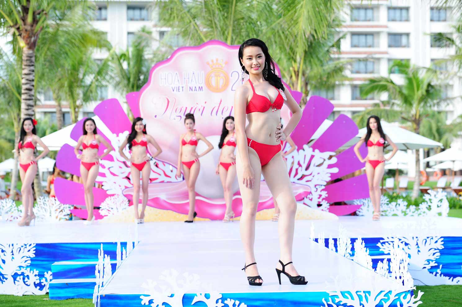 Nhan sắc thí sinh nấm lùn, vòng 1 Nhan sắc thí sinh nấm lùn, vòng 1