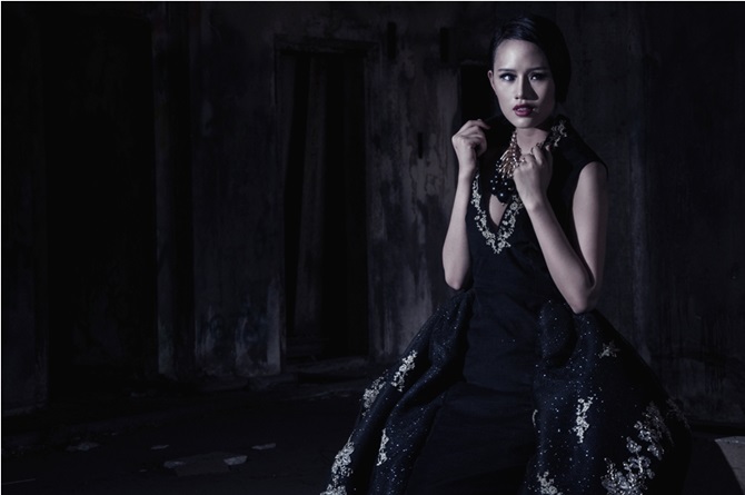 Lâm Thùy Anh uy quyền trong bộ ảnh mang phong cách hoàng tộc Lâm Thùy Anh uy quyền trong bộ ảnh mang phong cách hoàng tộc