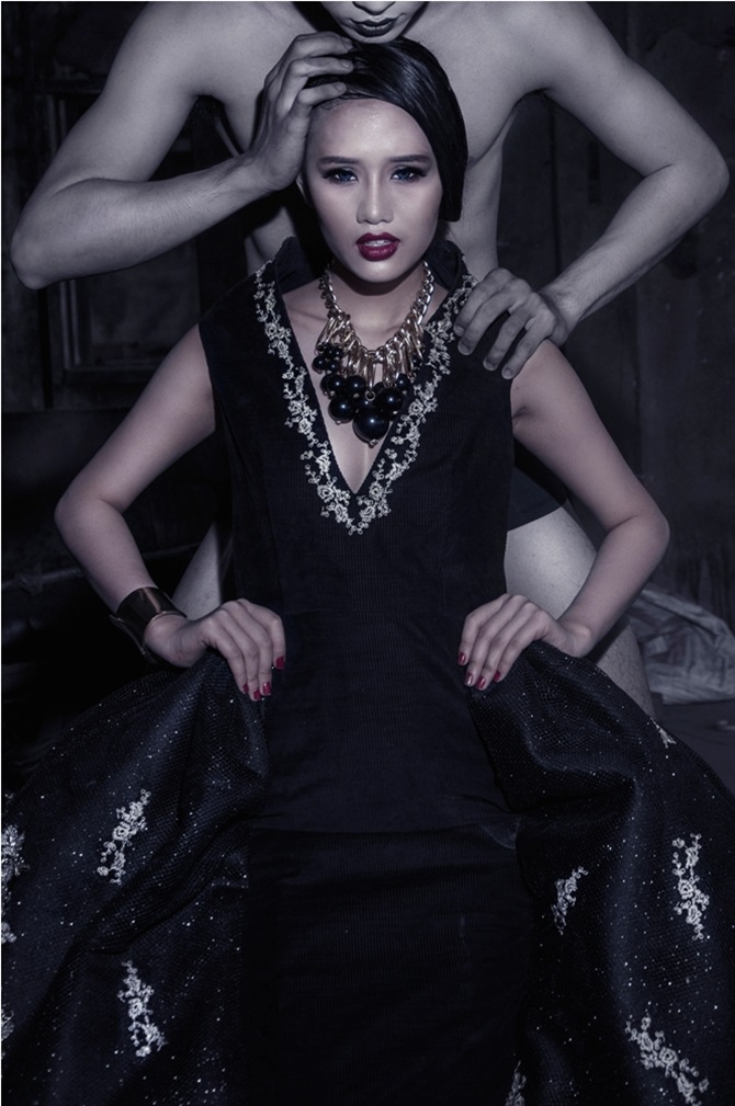 Lâm Thùy Anh uy quyền trong bộ ảnh mang phong cách hoàng tộc Lâm Thùy Anh uy quyền trong bộ ảnh mang phong cách hoàng tộc