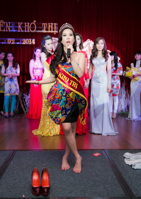  Hoa hậu Thu Hoài: 