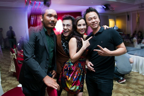  Hoa hậu Thu Hoài: 