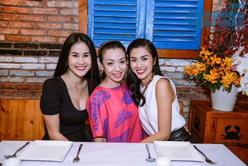 Ngọc nữ Tăng Thanh Hà đẹp rạng rỡ ngày 