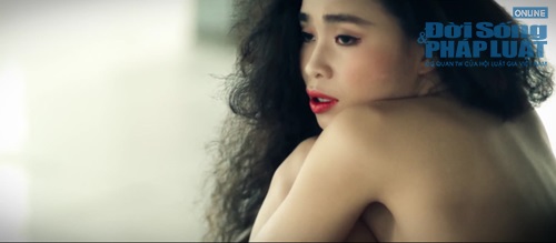 Đồng Lan bán nude đẹp mắt trong MV 