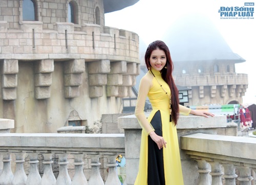 Hoa khôi “Phụ nữ Thời đại” Phương Thảo đằm thắm áo dài Việt Hoa khôi “Phụ nữ Thời đại” Phương Thảo đằm thắm áo dài Việt