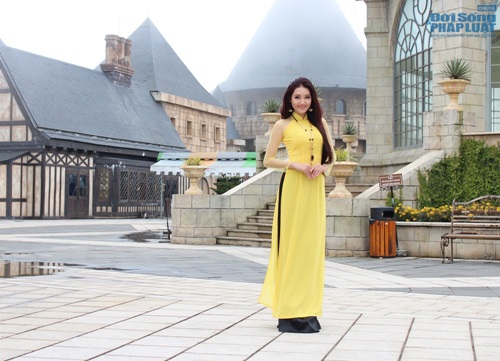 Hoa khôi “Phụ nữ Thời đại” Phương Thảo đằm thắm áo dài Việt Hoa khôi “Phụ nữ Thời đại” Phương Thảo đằm thắm áo dài Việt