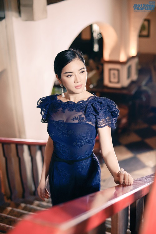 Lý Nhã Kỳ đẹp ưu tư, yêu kiều ở Indonesia