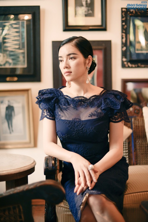 Lý Nhã Kỳ đẹp ưu tư, yêu kiều ở Indonesia