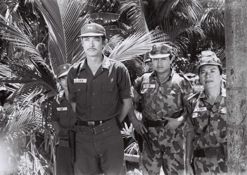 Đừng bắt Đại tá Nguyễn Thành Luân đi trả nợ!