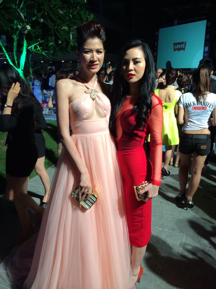 Facebook sao 24h: Johnny Trí Nguyễn tới nhà thăm Chánh Tín 