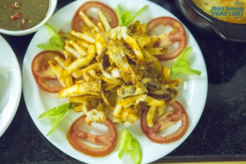 Vào bếp cùng Sao: Á hậu Trà Giang trổ tài bếp núc cực... đỉnh