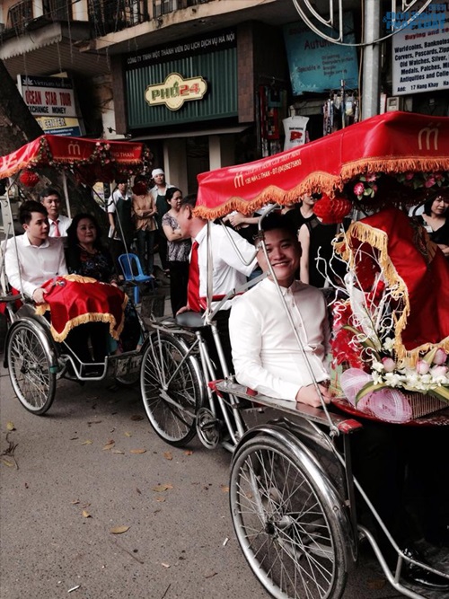 Khắc Việt, Duy Khánh bê tráp ăn hỏi cho Tuấn Hưng