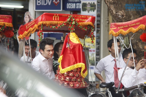 Khắc Việt, Duy Khánh bê tráp ăn hỏi cho Tuấn Hưng
