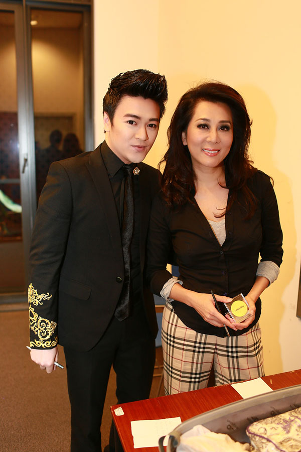 Sự thật ít biết về MC hải ngoại Nguyễn Cao Kỳ Duyên Sự thật ít biết về MC hải ngoại Nguyễn Cao Kỳ Duyên