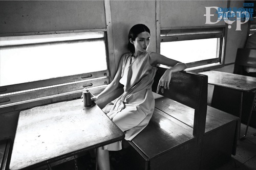 Kha Mỹ Vân bị Cao Lâm Viên quyến rũ trên tàu