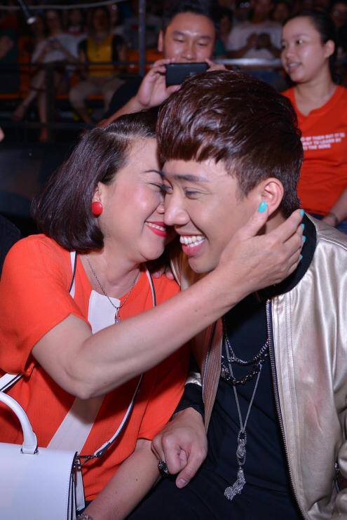 Sao Việt gửi lời chúc, tri ân tới mẹ