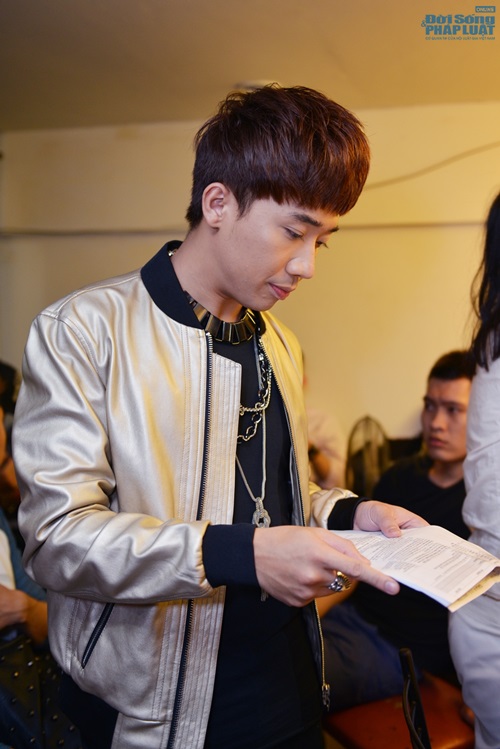 Trấn Thành thấy chạnh lòng khi bị soi mói chuyện tình cảm