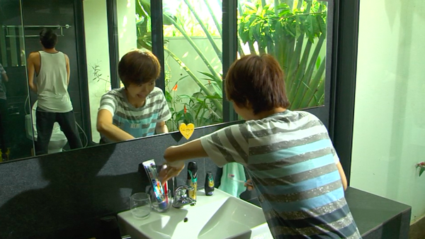 Vừa đi vừa khóc tập 20: Đông Dương ngủ chung giường với Hải Minh Vừa đi vừa khóc tập 20: Đông Dương ngủ chung giường với Hải Minh