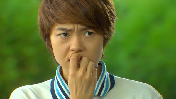 Vừa đi vừa khóc tập 21: Bà nội ép Đông Dương phải cưới Thêu