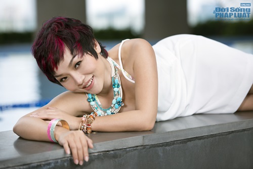 Thái Thuỳ Linh khoe thân hình gợi cảm đến bất ngờ