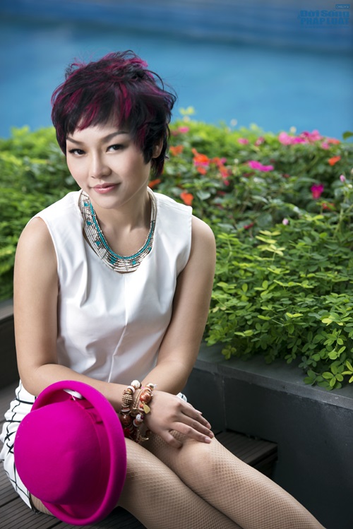 Thái Thuỳ Linh khoe thân hình gợi cảm đến bất ngờ