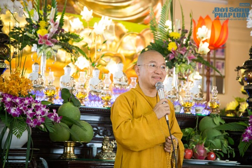 Lý Nhã Kỳ, Ngô Quang Hải tới chùa tham gia nghi lễ cầu hòa bình