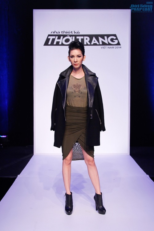 Xuân Lan diện trang phục quan đội làm đạo diễn catwalk 