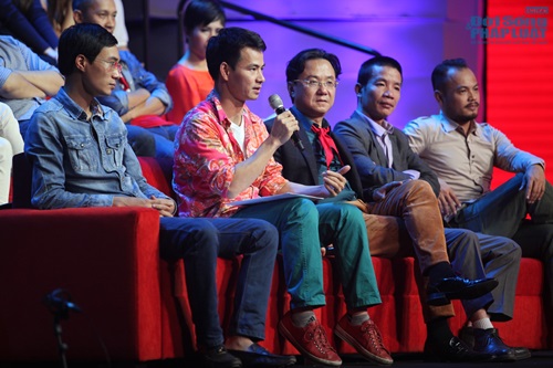 Mặc ốm, Xuân Bắc đóng vai hiệp sĩ của trẻ nhỏ