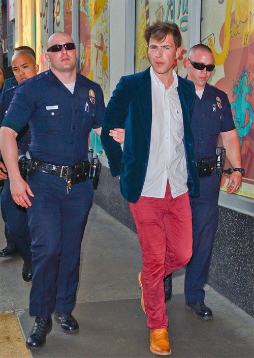 Brad Pitt bị tấn công tại lễ ra mắt phim 