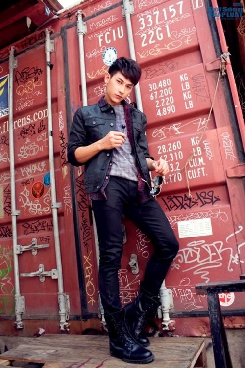 Hoàng Thùy Linh sexy và nổi loạn trước liveshow