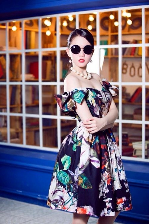 ngoc trinh dung hang fake