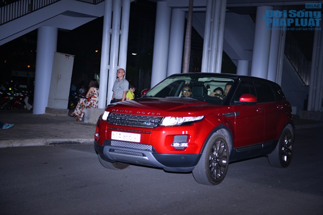 Hoa hậu Thu Hoài đẹp lộng lẫy dự sự kiện với dàn đồ hiệu