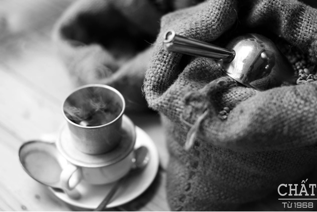 Hàng nghìn bạn trẻ nô nức tham dự triển lãm ảnh Chất Thời Gian 