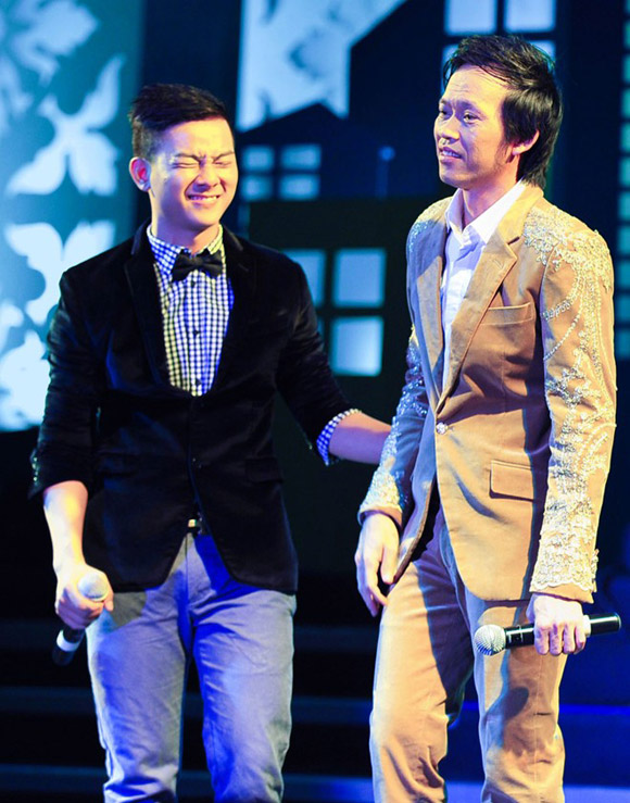 Mẹ Hoài Lâm liên tục khóc khi chia sẻ về con trai