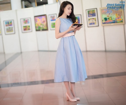 Trà Ngọc Hằng làm MC chung kêt Aerobic nhí Hà Nội