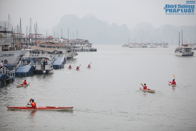 Cuộc Đua Kỳ Thú 2014: Miko Lan Trinh bật khóc nhìn bạn trai đu cầ