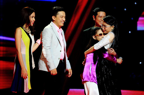 Giọng hát Việt nhí tập 1: Cô bé khiếm thị Giọng hát Việt nhí tập 1: Cô bé khiếm thị