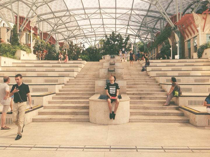 Sơn Paris đóng cửa Facebook, chính thức “rút lui” khỏi Showbiz