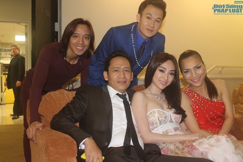 Như Ý gợi cảm hát cùng Duy Mạnh, Dương Triệu Vũ tại Mỹ