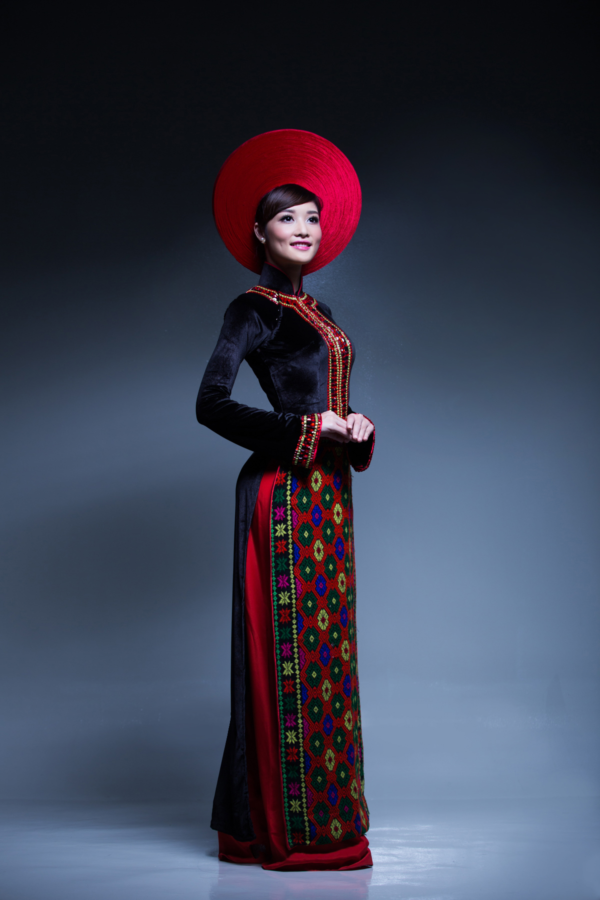 “Cha đẻ” cuộc thi HH Việt Nam nói gì về vụ “HH trả vương miện “Cha đẻ” cuộc thi HH Việt Nam nói gì về vụ “HH trả vương miện