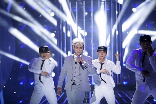 Hoài Lâm và những tiết mục xuất sắc trong “Gương mặt thân quen” Hoài Lâm và những tiết mục xuất sắc trong “Gương mặt thân quen”