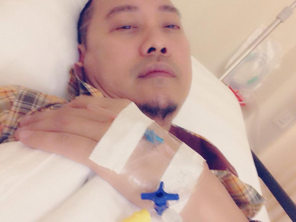 Võ Việt Chung nhập viện vì bị giật túi, mất 300 triệu